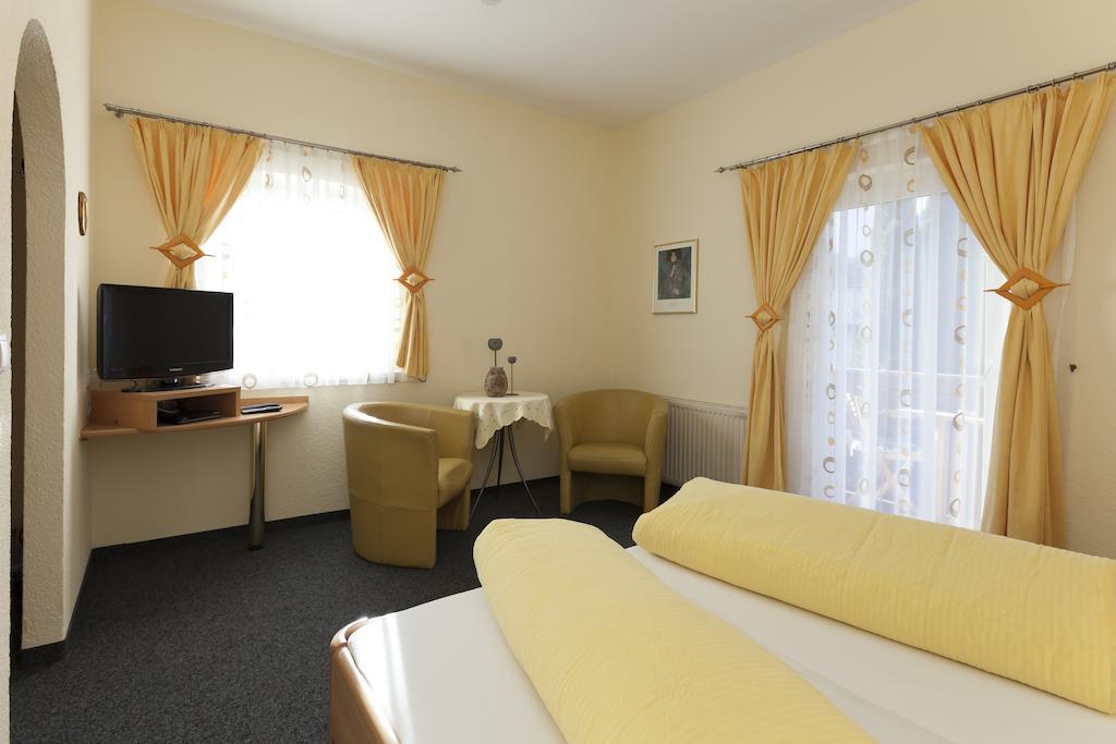 Hotel Garni Gletschertor Ötztal-Bahnhof Værelse billede